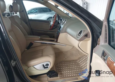 2008 Mercedes-Benz Ml 550 4Matic z USA, uszkodzony, nr VIN 4JGBB72EX8A351858